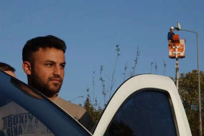 Bursa'da yerden 18 metre yükseklikte Ata'ya saygı duruşu