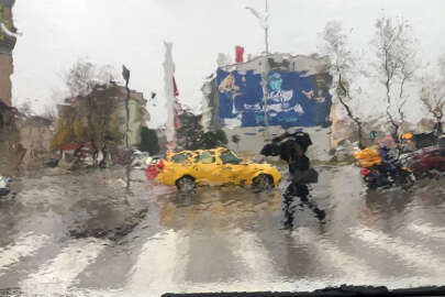 Bursa için saat verildi! Kuvvetli sağanak yağış...