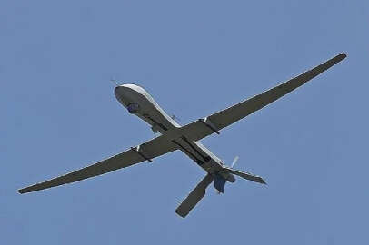 İsrail'e ait İHA Lübnan'ın güneyinde bir kamyoneti hedef aldı