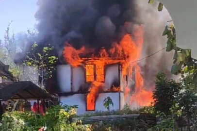 Banyo yaparken evi alev topuna döndü!