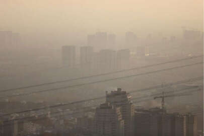 İran'da hava kirliliği nedeniyle okullar tatil edildi