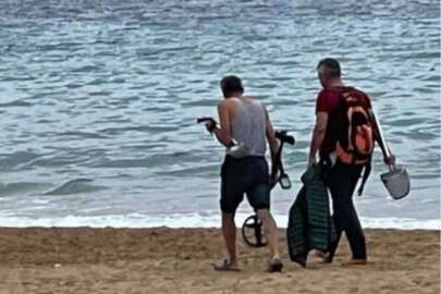 Define avcıları Alanya'da plajda: Ne bulursak kar!
