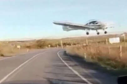 Eğitim uçağı, minibüsü teğet geçti!