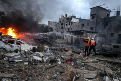 Gazze'de can kaybı 13 bin 300'e yükseldi