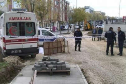 İş makinası geri manevra yaparken faciaya neden oldu