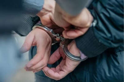 Eşini öldürüp üvey kızını yaralayan zanlıdan akılalmaz savunma