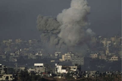 İsrail Gazzelilerin sığındığı okula saldırdı: 27 ölü