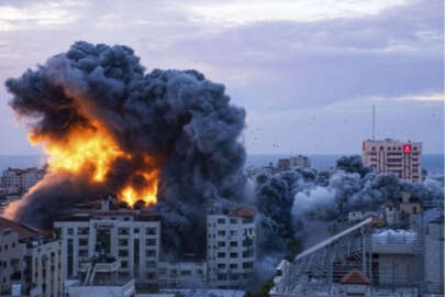 Hamas'ın serbest bıraktığı 13 İsrailli esir, İsrailli yetkililerle buluştu