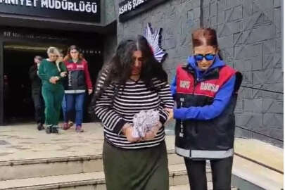 Bursa'da 3 kadın yankesici, otobüse binen kadının cüzdanını çaldı