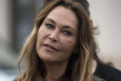 Hülya Avşar koronavirüse yakalandı