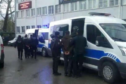Bursa'da polis ekipleri 'Cumartesi Çetesi'ni çökertti!
