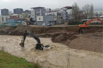 Bursa'da sel sularında can pazarı!