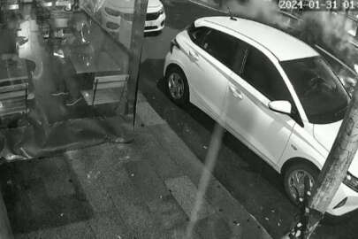 İstanbul'da ana isale hattının patladığı anlar kameraya yansıdı