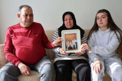 Depremde kaybettikleri yakınlarından 1 yıldır haber alamıyorlar