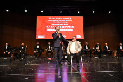 Alinur Aktaş : Bayram Şenpınar Vefa Gecesi'nde sanatseverlerle buluştu!