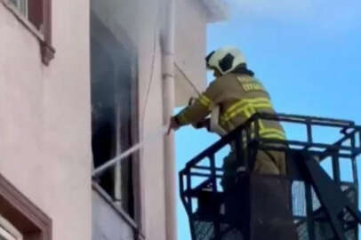 Şarjda bırakılan cep telefonu yangın çıkardı