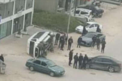 Bursa'da zincirleme kaza! 3 araç birbirine girdi