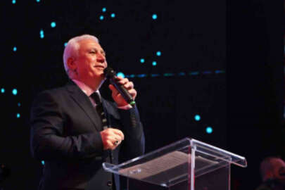 Bozbey bir ok attı, kaldı beş ok!