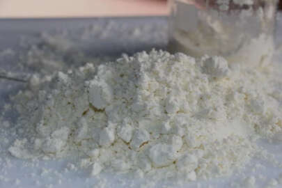 Ağız sütü toz haline getirildi