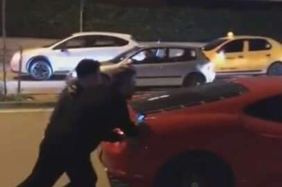 Bursa'da Ferrari yolda kaldı