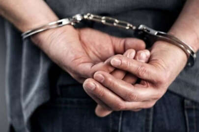 Tekirdağ'da yolda yürüyen kişinin kafasına taşla vuran şüpheli yakalandı