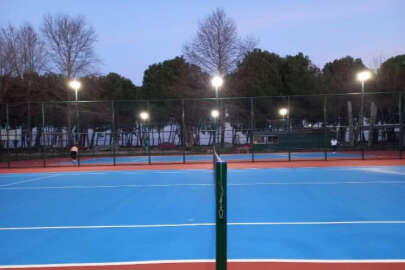 Yeni tenis kortları Bursa Orhangazi'nin göz bebeği oldu!