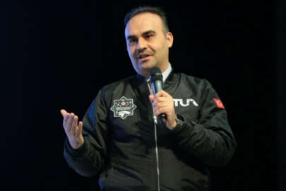 Bakan Kacır Balıkesir'de gençlere uzay misyonunu anlattı