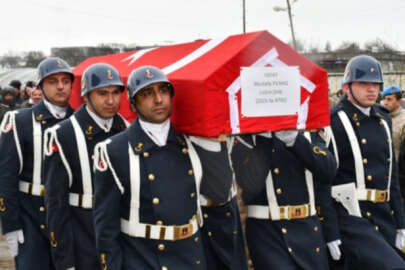 Hatay'da kalp krizinden vefat eden asker, son yolculuğuna uğurlandı