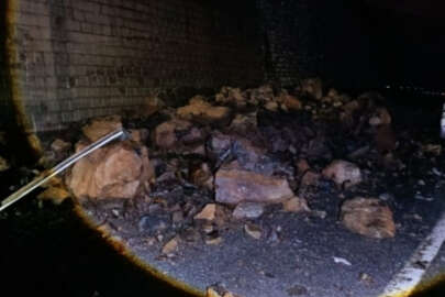 Bitlis'te etkili olan yağış heyelana neden oldu