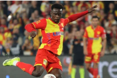 Göztepe'de Dennis, ilk 11'e yerleşti