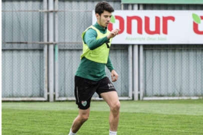 Bursasporlu futbolcular pes etmiyor