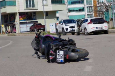 Samsun'da motosiklet ile otomobil çarpıştı: 1 yaralı