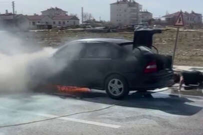 Karaman'da seyir halindeki otomobilde yangın