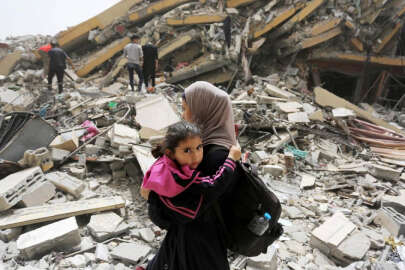 İsrail ordusunun Nuseyrat Kampı'ndan çekilmesinin ardından geride büyük yıkım bıraktı