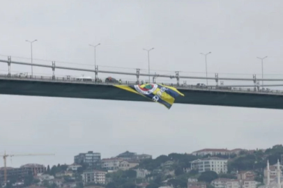 Fenerbahçe Opet'in bayrağı Boğaz'da köprülere asıldı