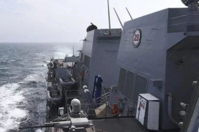 Çin ordusu: ABD savaş gemisini Güney Çin Denizi'nden çıkardık