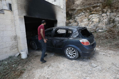 Batı Şeria'da İsrailli işgalciler, Filistinlilere ait ev ve araçlara saldırdı