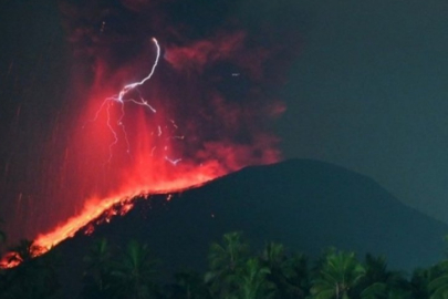 Endonezya'da yanardağ alarmı