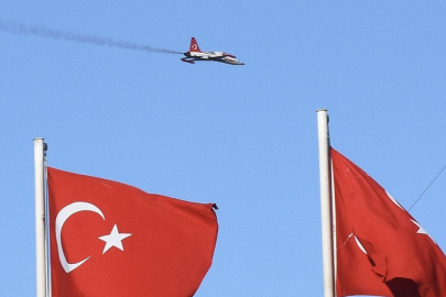Türk Yıldızları Samsun semalarında prova uçuşu yaptı