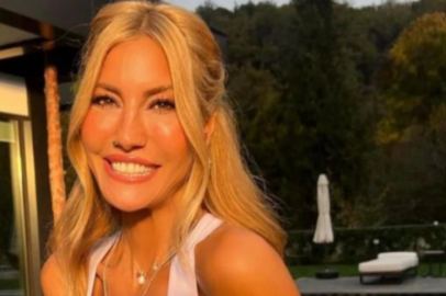 Çağla Şıkel'in ayakları gündem oldu!