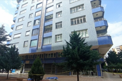 Dördüncü kattan düşen kadın feci şekilde can verdi!