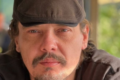 Oyuncu Arda Kural: Ben asıl evrende kel ve evli bir adamım