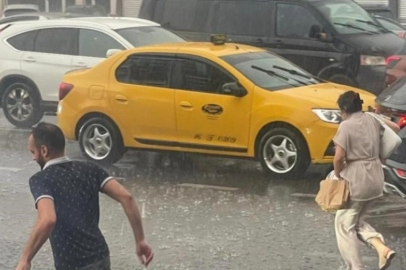 Bursa'da sağanak yağış hayatı durma noktasına getirdi