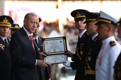 Erdoğan: Bölücü teröre karşı tarihi başarılar elde ettik