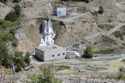 HES alanında heyelan! Çalışmalar durduruldu