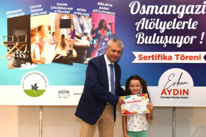 Osmangazi’de öğrenciler drama kursunu başarıyla bitirdi