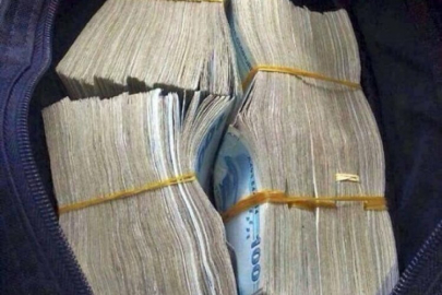 Bursa'da kiralık aracı satamayınca para dolu çantayı alıp kaçtılar