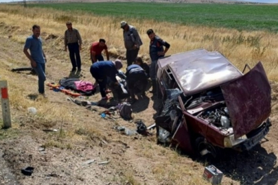 İki otomobil çarpıştı: 3 ölü, 3 yaralı!