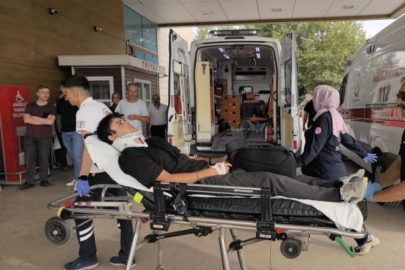 Bursa'da otomobil kamyona arkadan çarptı