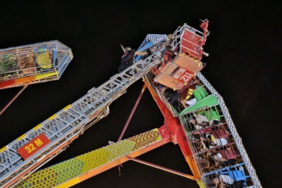 Lunaparkta panik: Bir saat havada asılı kaldılar